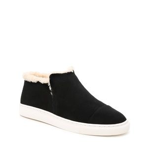 NWT Lucky Brand Lyndyna Black mid-top Sneaker